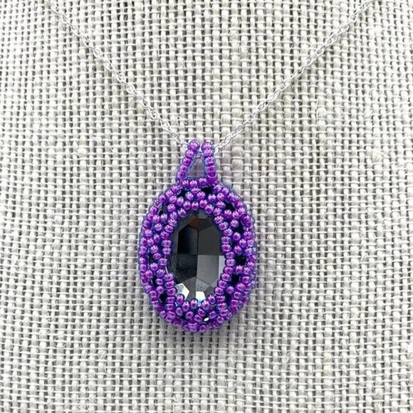 New Handmade Purple Beaded Crystal bezeled Pendant on Silver plated Chain - Picture 1 of 7